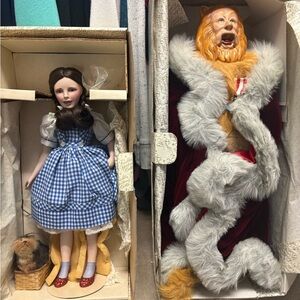 Dorothy and Cowardly Lion Collectible Dolls